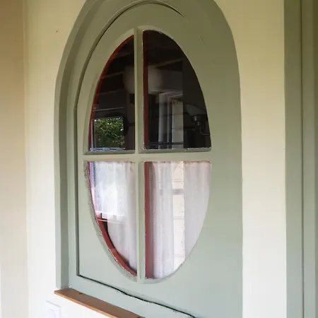 La Contrebasse Dom wakacyjny